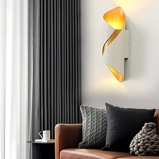 LumeSustain – Elegant Exterior Wall Lamp | Durable Outdoor Lighting