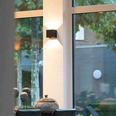 Elegant Aluminum Wireless Wall Light with Rechargeable Functionality for Modern Homes