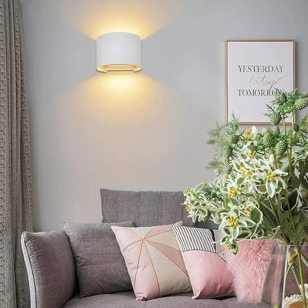 Lumière Royale LED Cube Wall Lamp - White