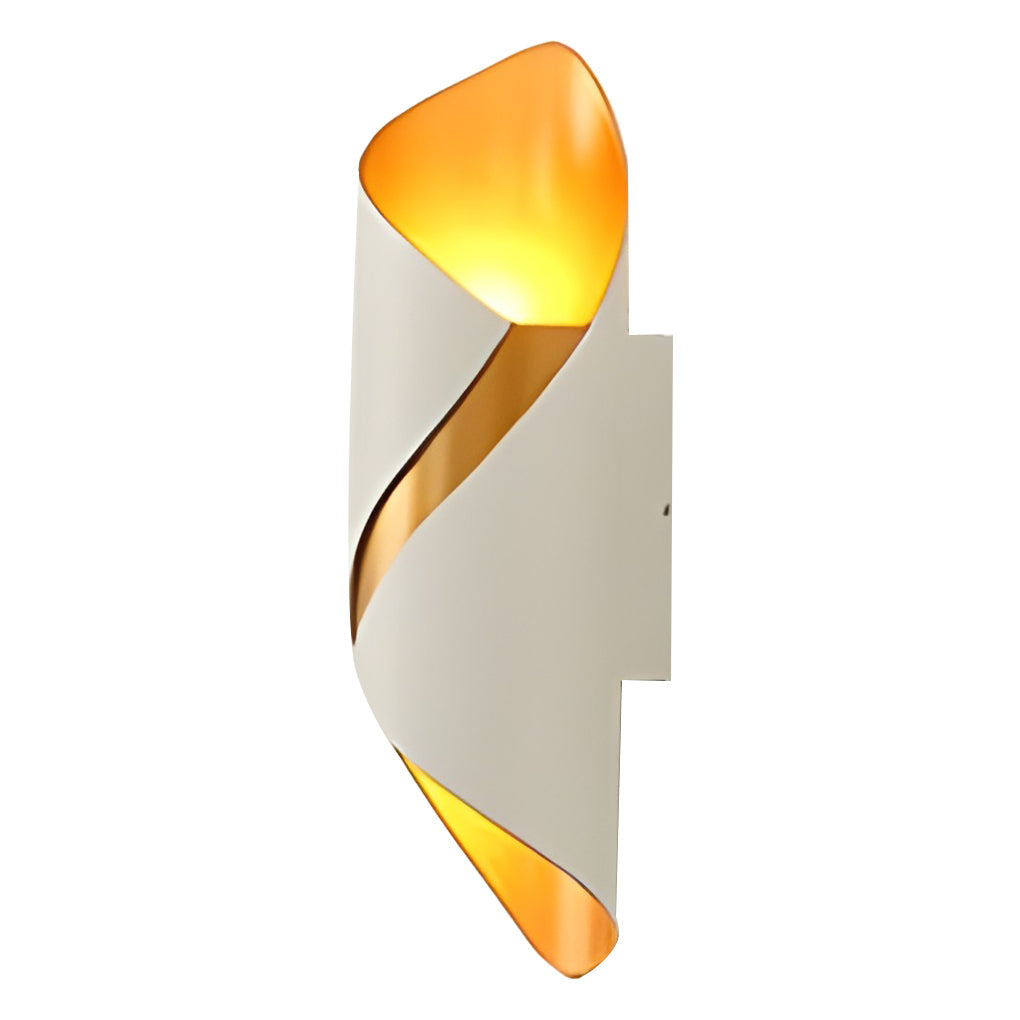 LumeSustain – Elegant Exterior Wall Lamp | Durable Outdoor Lighting