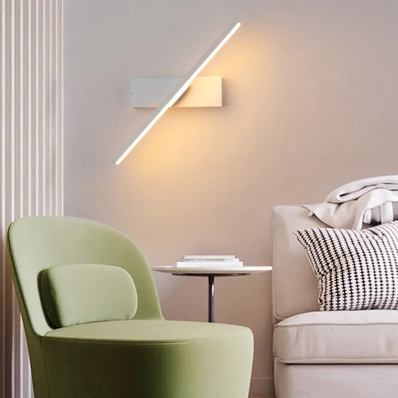 LuxeGlow Wall Lamp - Adjustable Modern LED Sconce