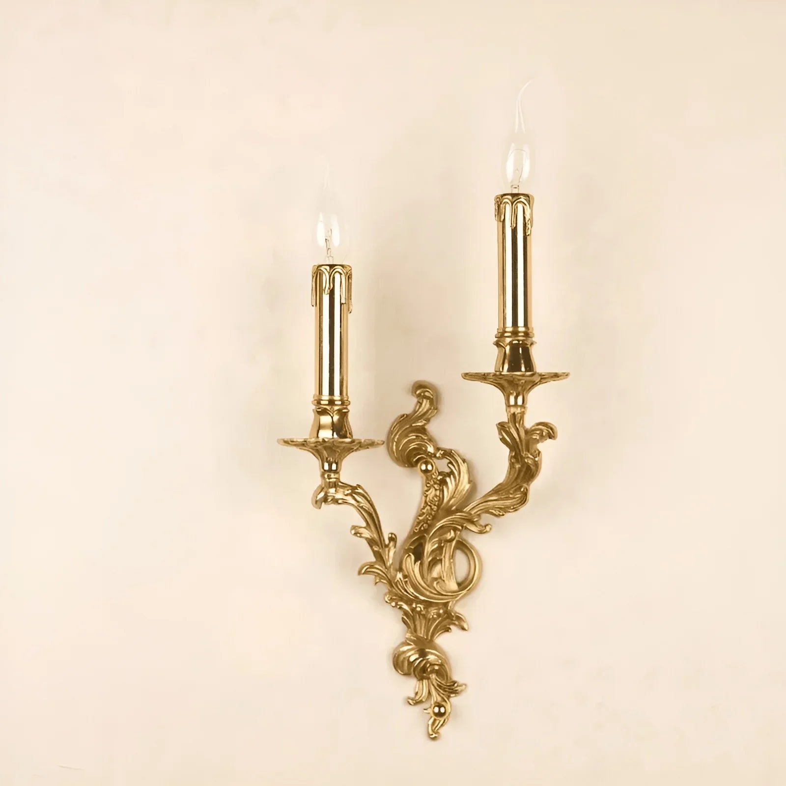 Tonal Wall Sconce for Living Room - Wall Lights & Sconces | Lucera Lighting