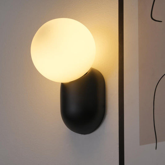 ChicGlow Resin Wall Lamp - Elegant LED Sconce
