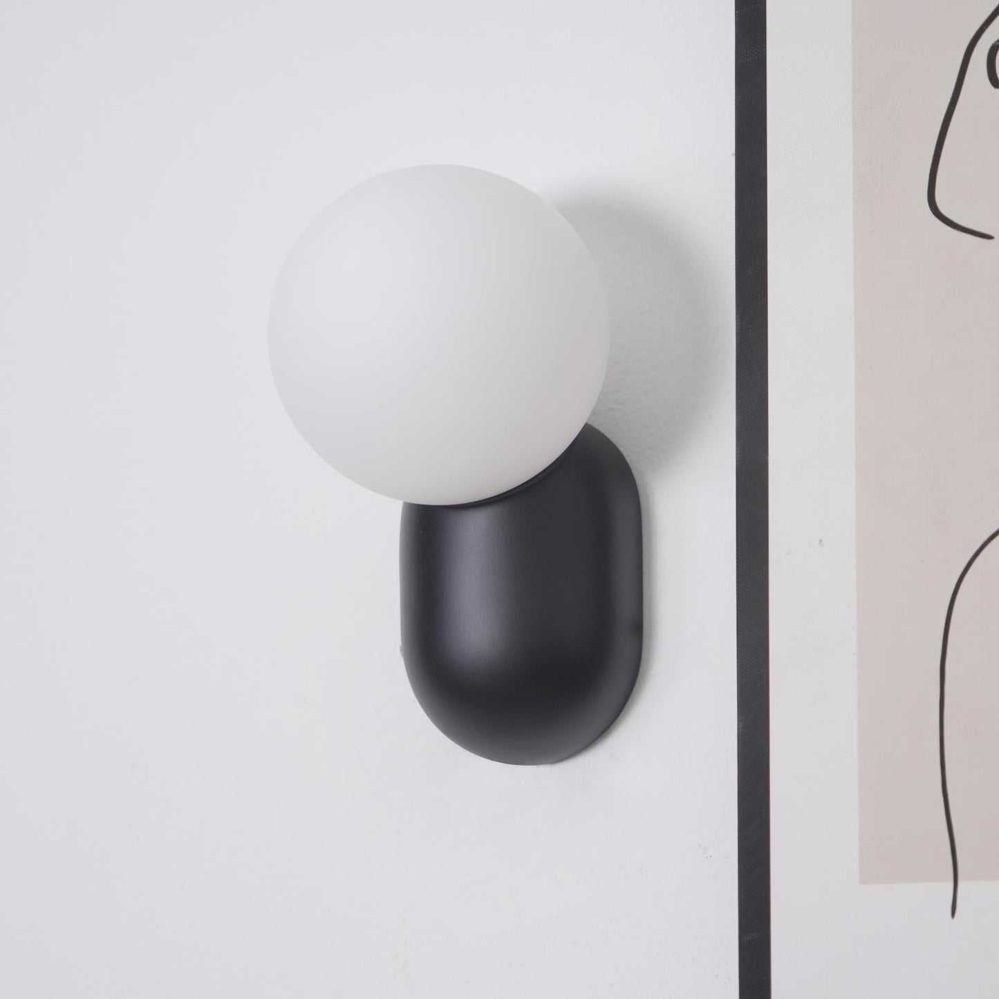 ChicGlow Resin Wall Lamp - Elegant LED Sconce