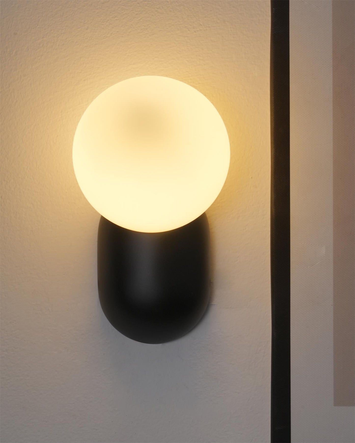 ChicGlow Resin Wall Lamp - Elegant LED Sconce