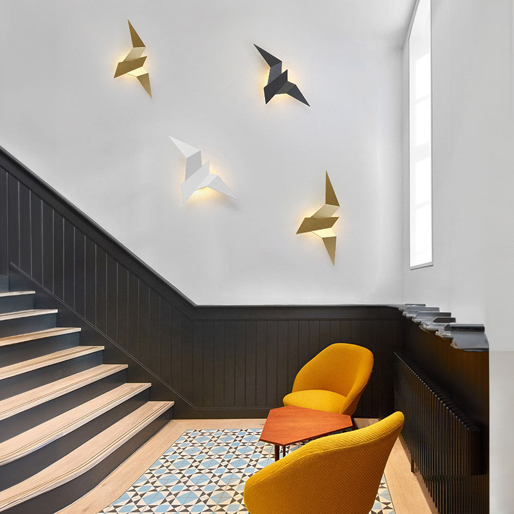 AviLume – Elegant Bird-Inspired Iron Wall Lamp | Modern Artistic Lighting