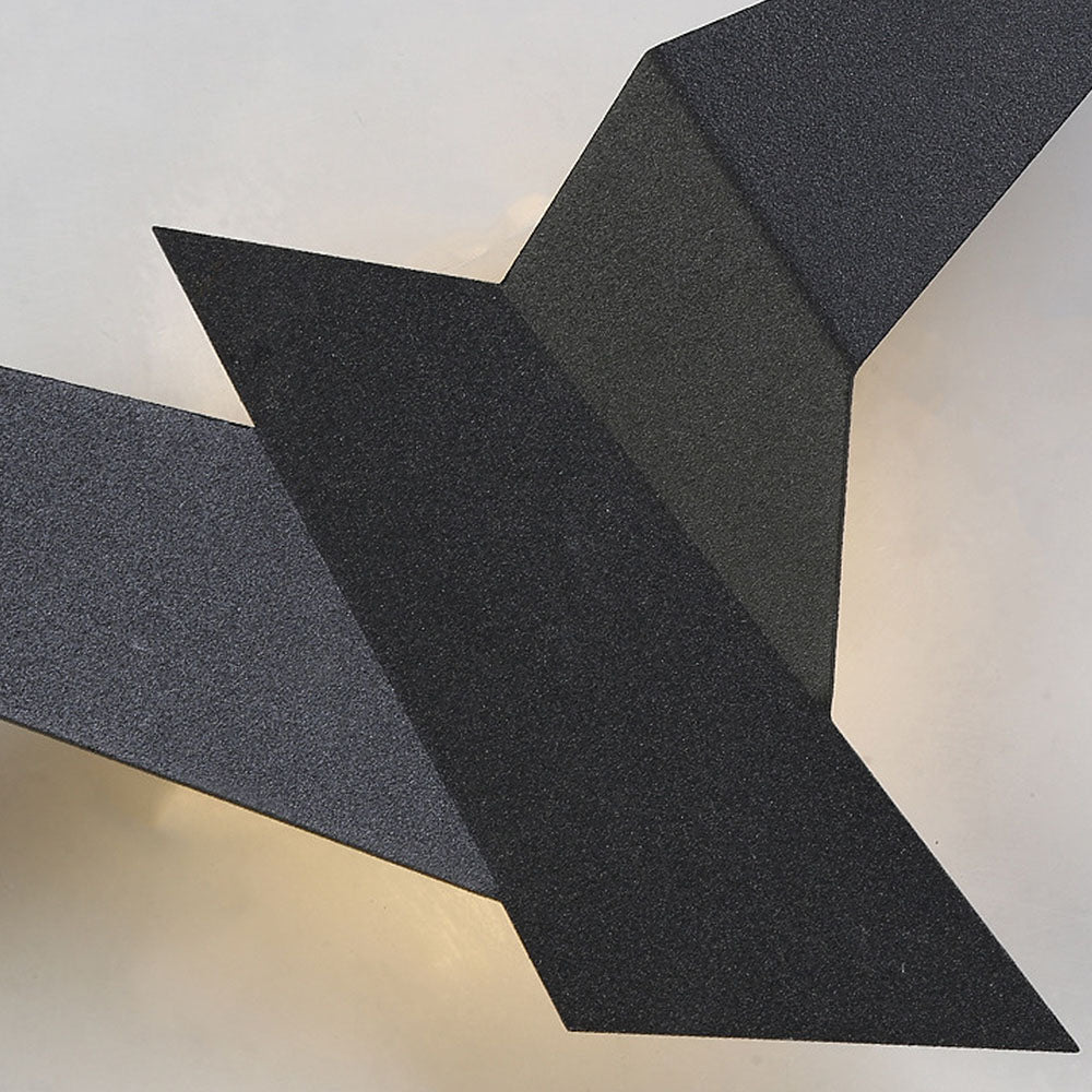 AviLume – Elegant Bird-Inspired Iron Wall Lamp | Modern Artistic Lighting