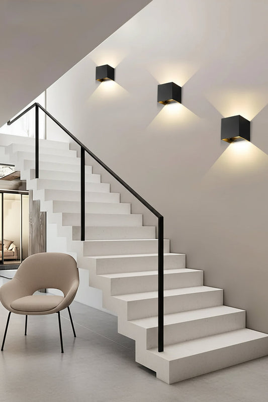 Elegant Aluminum Wireless Wall Light with Rechargeable Functionality for Modern Homes