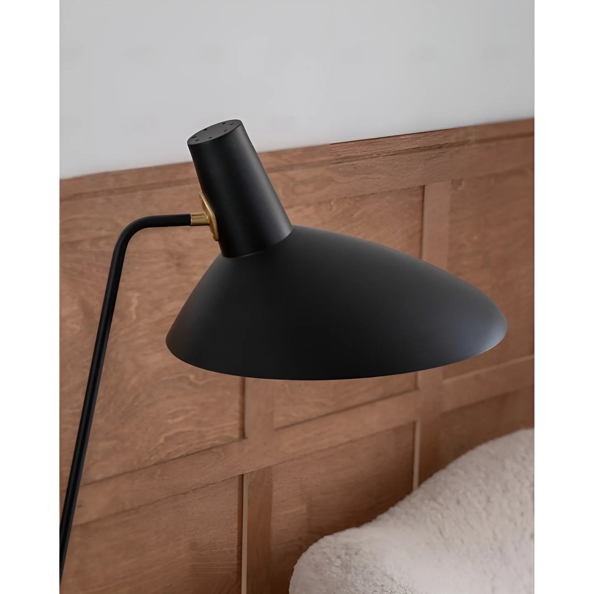 Peridot Modern Sculptural Tripod Floor Lamp - Lamps | Lucera Lighting